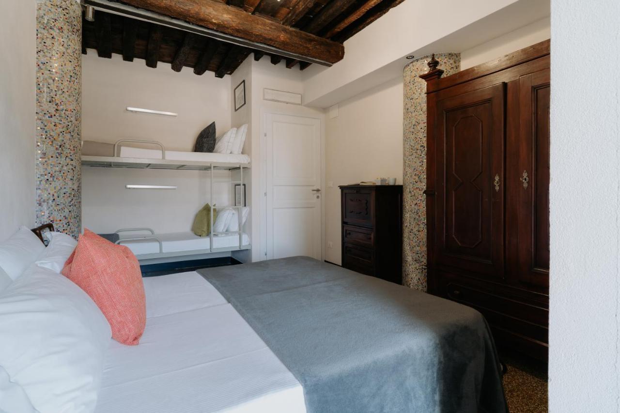 Le Stanze Del Piccadilly Hostel Genoa Ngoại thất bức ảnh
