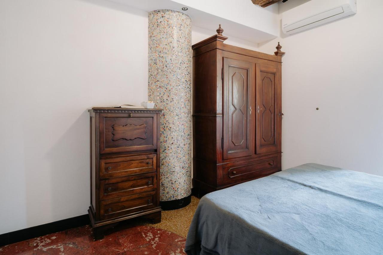 Le Stanze Del Piccadilly Hostel Genoa Ngoại thất bức ảnh