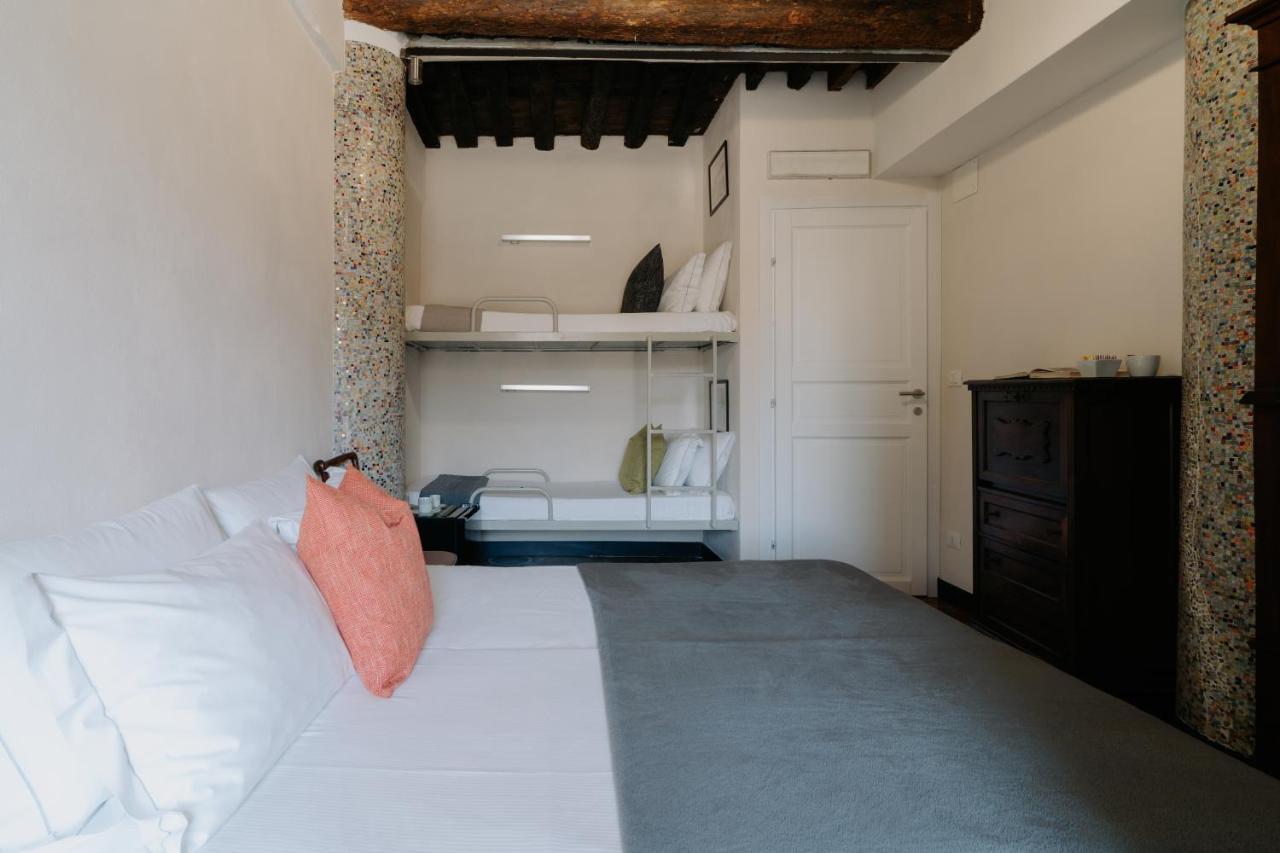 Le Stanze Del Piccadilly Hostel Genoa Ngoại thất bức ảnh