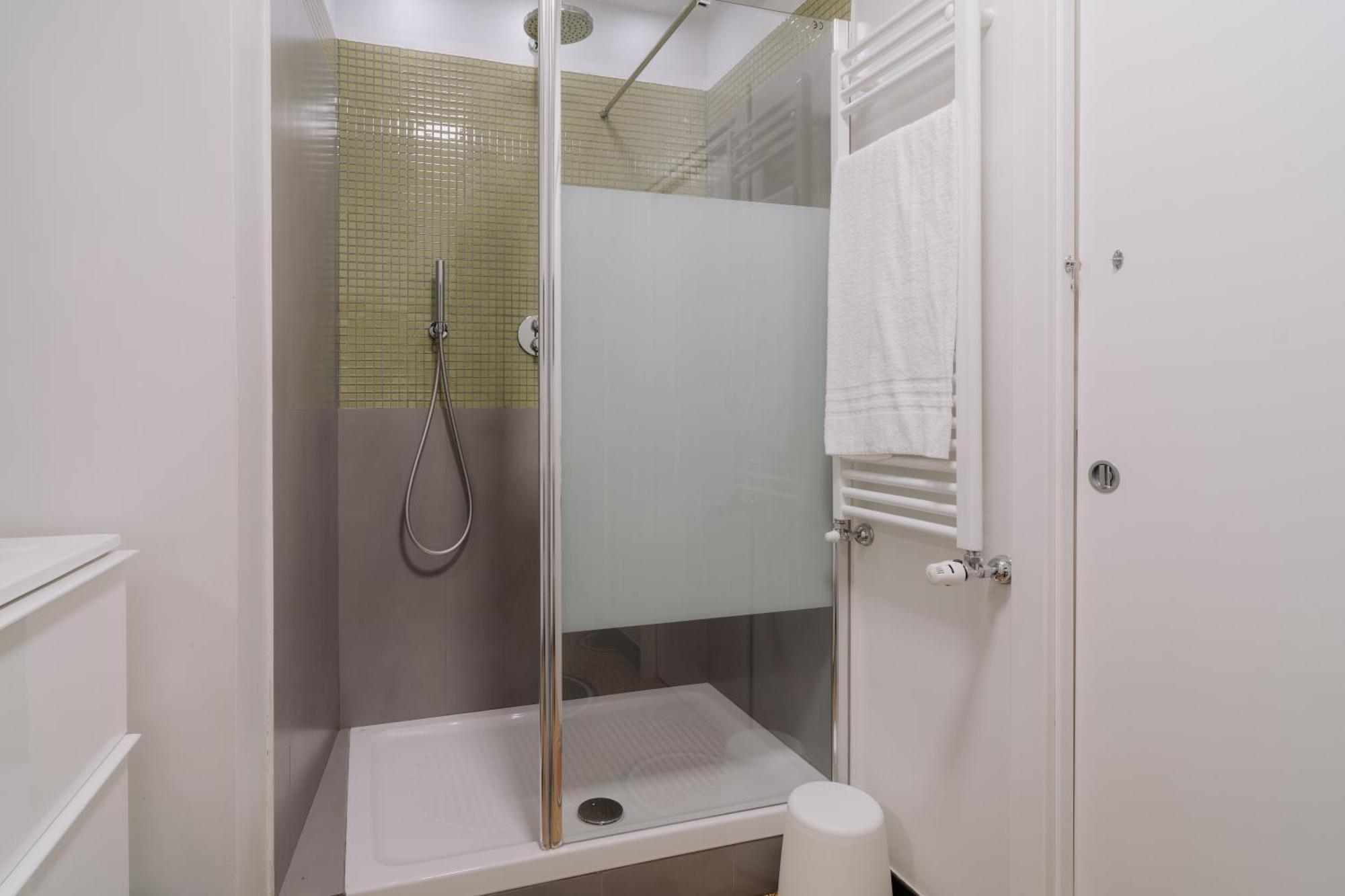 Le Stanze Del Piccadilly Hostel Genoa Ngoại thất bức ảnh